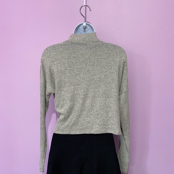 Garage cropped Grey Mock neck sweater XS - Picture 3 of 4